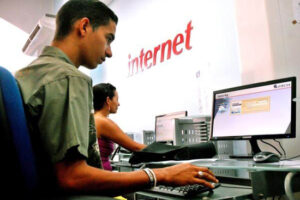 How Different Age Groups Use Internet Services Differently